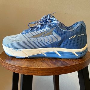 Women’s Altra intuition 4.5 running shoe